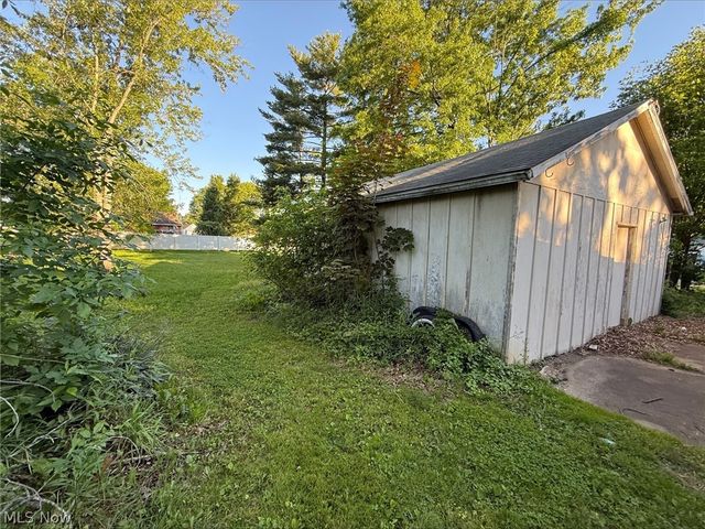 2193 Southeast Boulevard, Salem, OH 44460