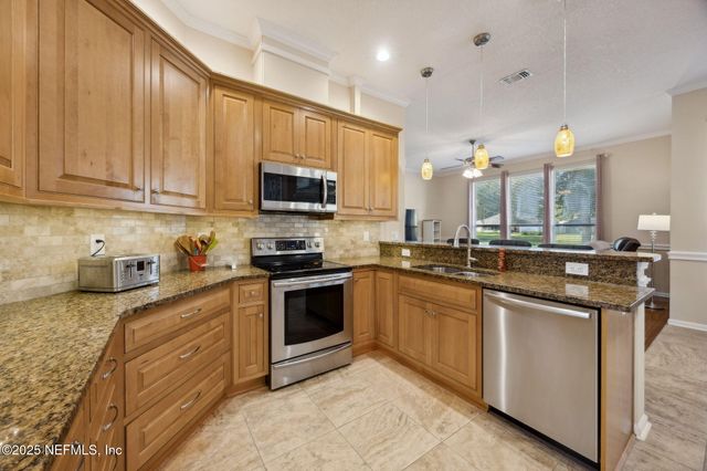 86271 RIVERWOOD Drive, Yulee, FL 32097