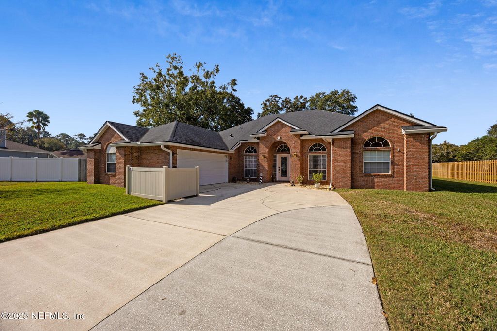 86271 RIVERWOOD Drive, Yulee, FL 32097
