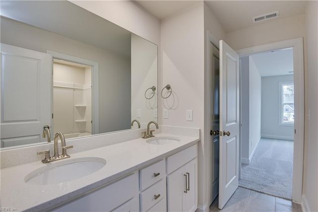 205 Orion CT, Yorktown, VA 23693