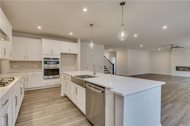 205 Orion CT, Yorktown, VA 23693