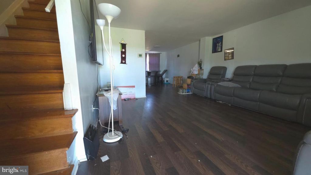 942 MIDDLEBOROUGH RD, Baltimore, MD 21221