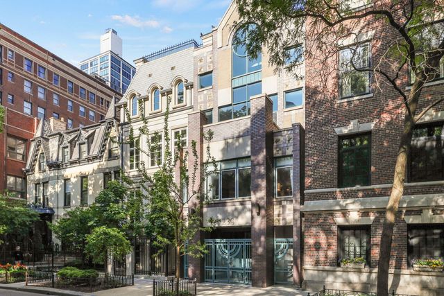 1239 N State Parkway 2, Chicago, IL 60610