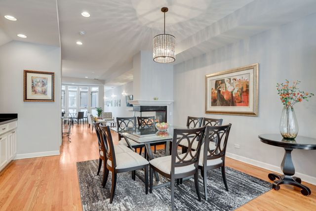 1239 N State Parkway 2, Chicago, IL 60610