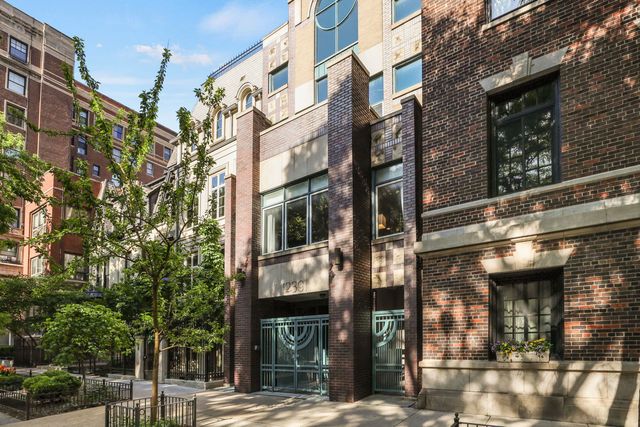 1239 N State Parkway 2, Chicago, IL 60610