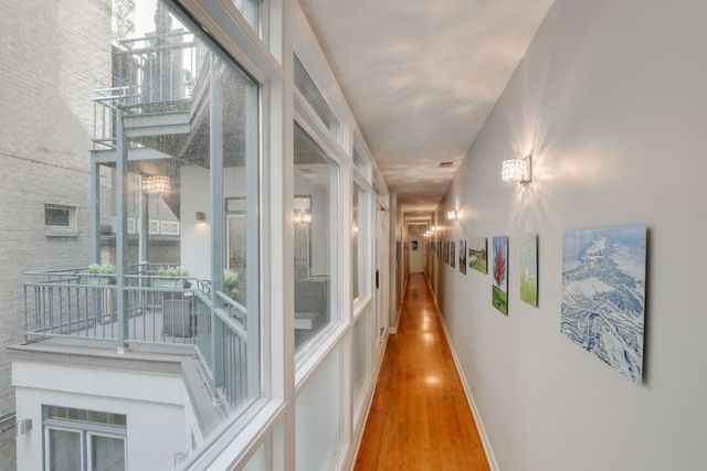 1239 N State Parkway 2, Chicago, IL 60610