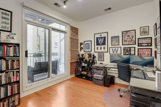 1239 N State Parkway 2, Chicago, IL 60610