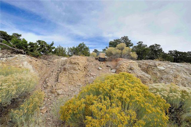 1109 S Summit Ridge, Santa Fe, NM 87501