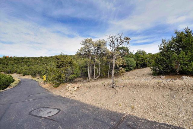 1109 S Summit Ridge, Santa Fe, NM 87501