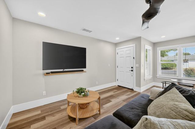 578 C St, Lincoln, CA 95648