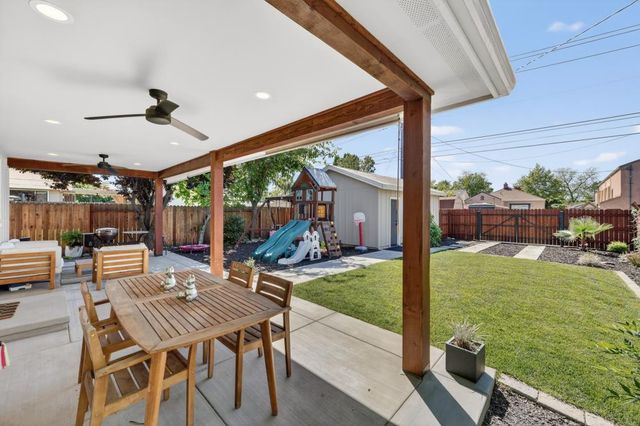578 C St, Lincoln, CA 95648