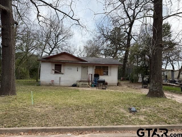 1108 W Noble Street, Troup, TX 75789