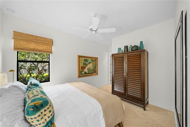6477 Costa CIR, Naples, FL 34113