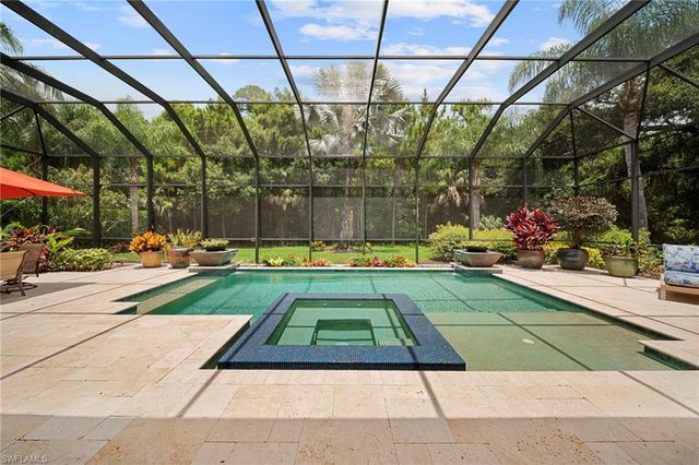 6477 Costa CIR, Naples, FL 34113