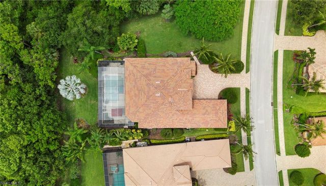6477 Costa CIR, Naples, FL 34113