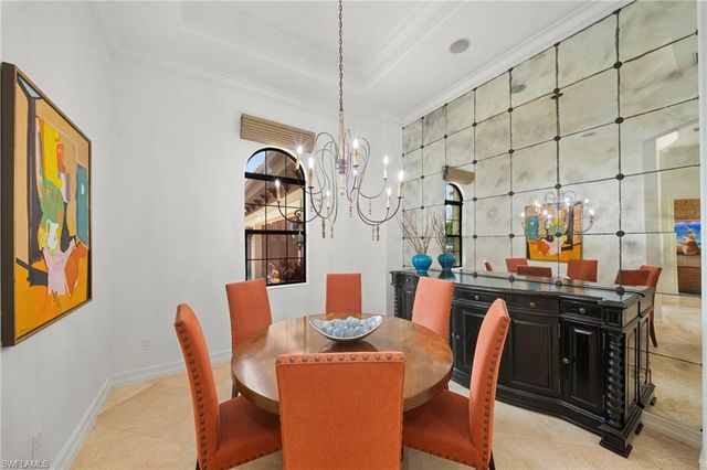 6477 Costa CIR, Naples, FL 34113