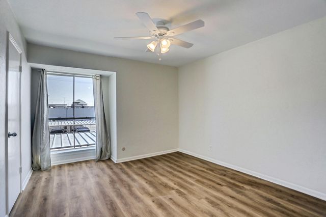 700 Thicket Lane 1004, Houston, TX 77079