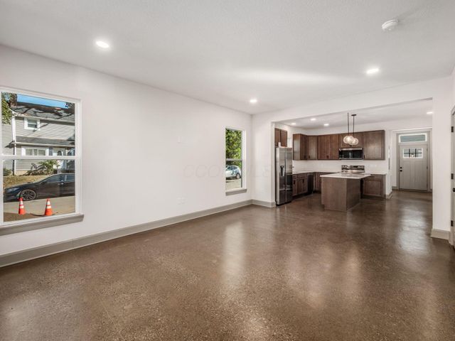 130 N Guilford Avenue, Columbus, OH 43222