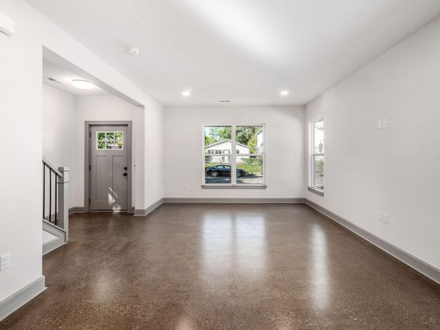 130 N Guilford Avenue, Columbus, OH 43222