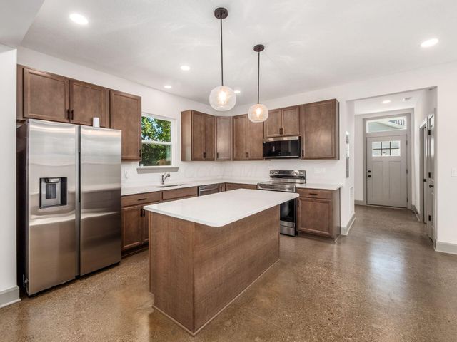 130 N Guilford Avenue, Columbus, OH 43222