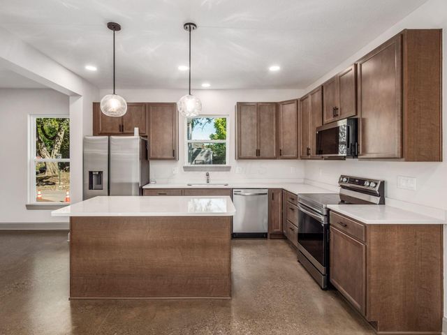 130 N Guilford Avenue, Columbus, OH 43222