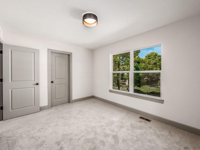 130 N Guilford Avenue, Columbus, OH 43222