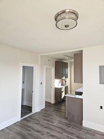 323 Chatham Street 3, Lynn, MA 01902