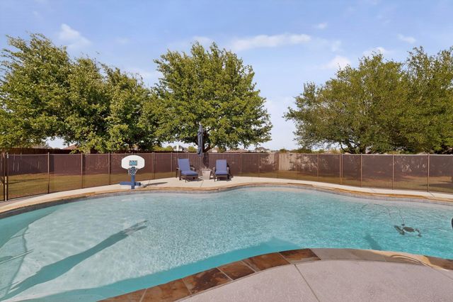 16036 University Drive, Forney, TX 75126