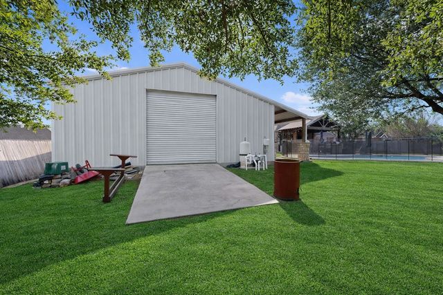 16036 University Drive, Forney, TX 75126