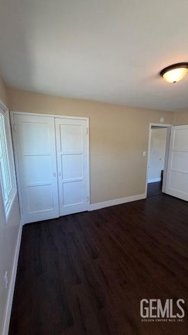 344 Oakdale Drive, Bakersfield, CA 93309
