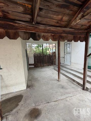 344 Oakdale Drive, Bakersfield, CA 93309