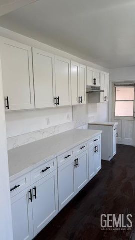 344 Oakdale Drive, Bakersfield, CA 93309