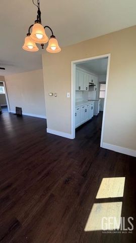 344 Oakdale Drive, Bakersfield, CA 93309