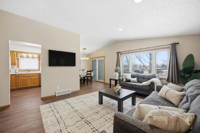 832 5th Avenue E, West Fargo, ND 58078