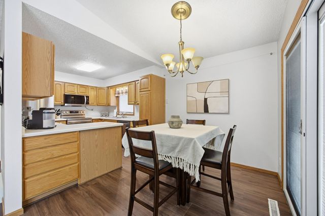 832 5th Avenue E, West Fargo, ND 58078