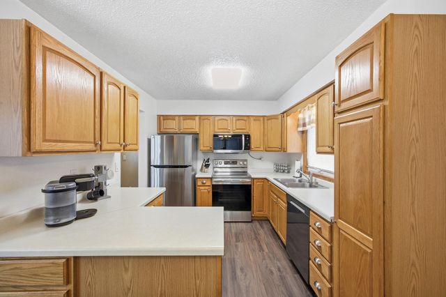 832 5th Avenue E, West Fargo, ND 58078