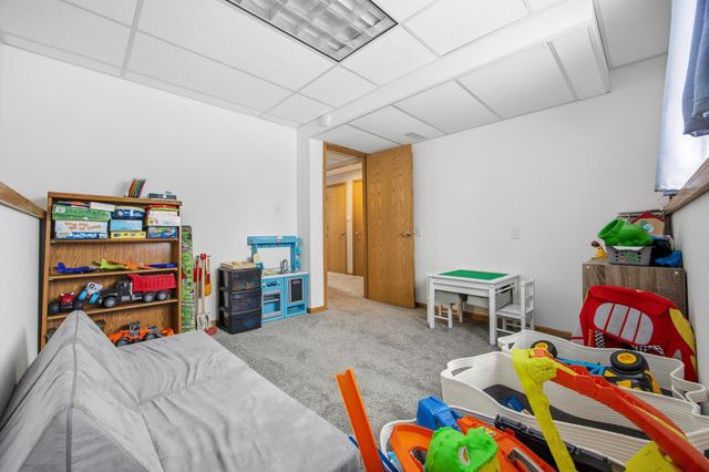 832 5th Avenue E, West Fargo, ND 58078