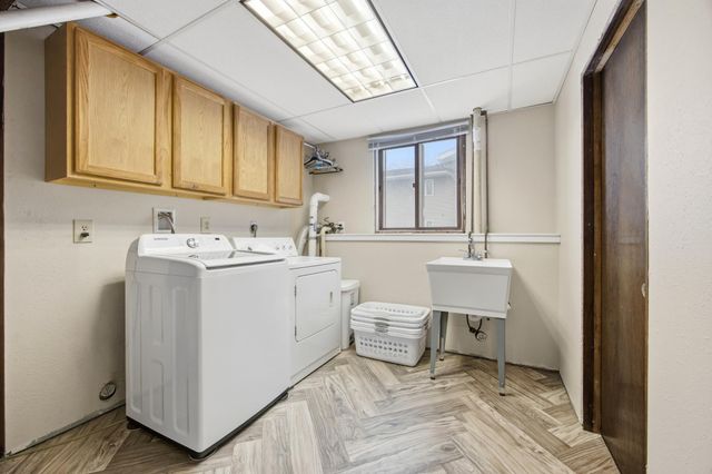 832 5th Avenue E, West Fargo, ND 58078