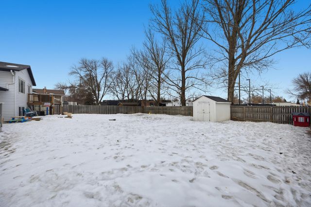 832 5th Avenue E, West Fargo, ND 58078