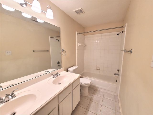 1719 Abellfield Lane, Sugar Land, TX 77478