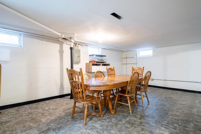 813 N Moreland BOULEVARD, Waukesha, WI 53188