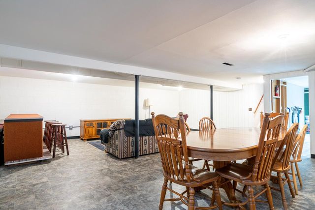 813 N Moreland BOULEVARD, Waukesha, WI 53188