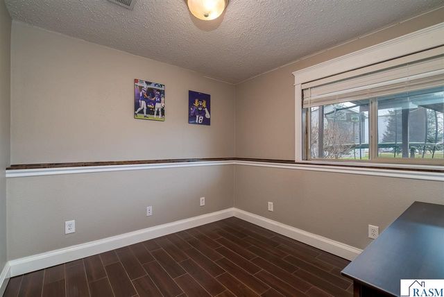 2224 Fairbanks Drive, North Mankato, MN 56003