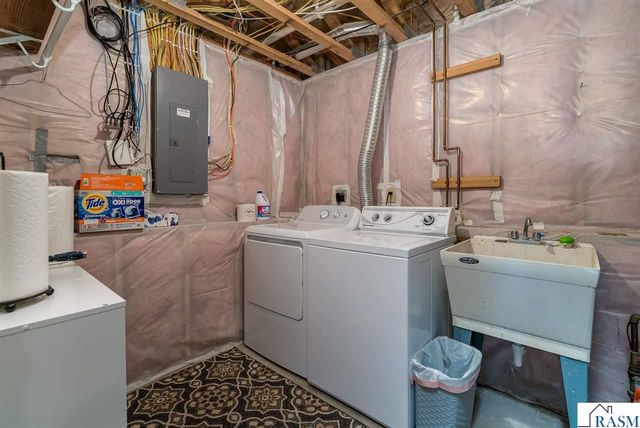 2224 Fairbanks Drive, North Mankato, MN 56003