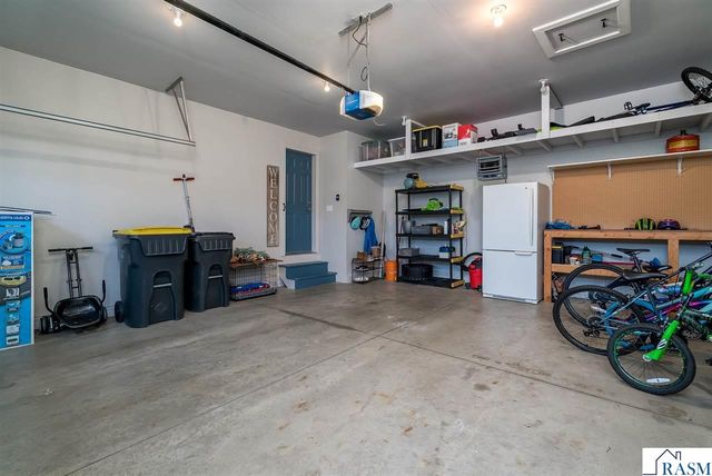 2224 Fairbanks Drive, North Mankato, MN 56003