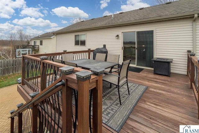 2224 Fairbanks Drive, North Mankato, MN 56003