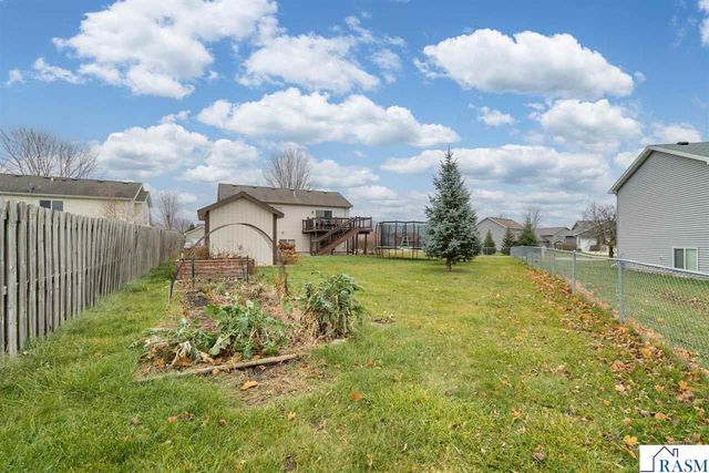 2224 Fairbanks Drive, North Mankato, MN 56003