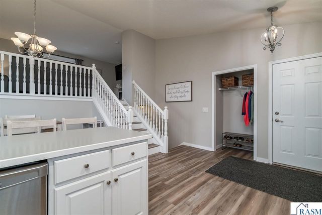 2224 Fairbanks Drive, North Mankato, MN 56003