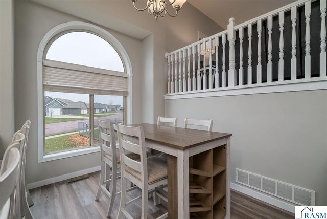 2224 Fairbanks Drive, North Mankato, MN 56003