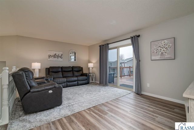 2224 Fairbanks Drive, North Mankato, MN 56003